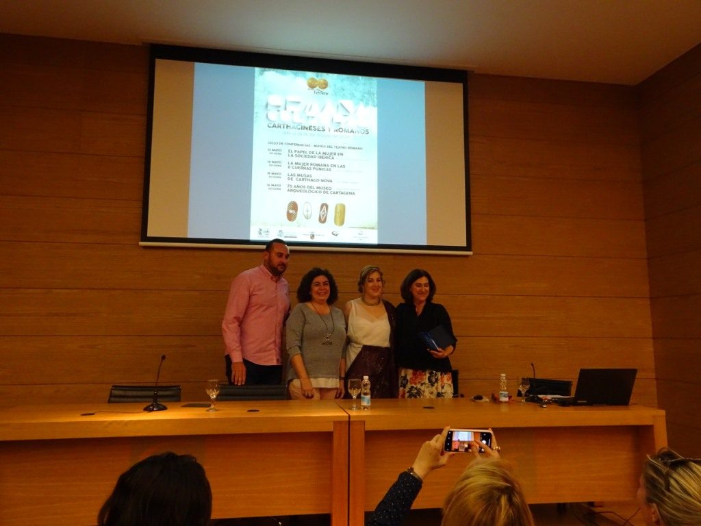 CICLO DE CONFERENCIAS 'SEMANA CULTURAL' EN EL TEATRO ROMANO. EL ÉXITO ESTABA GARANTIZADO